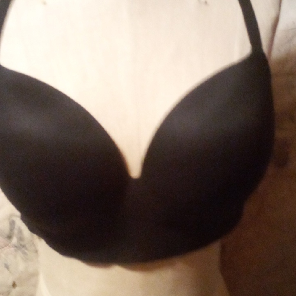 VS, super comfy, black bra.  38D. Black with lace.